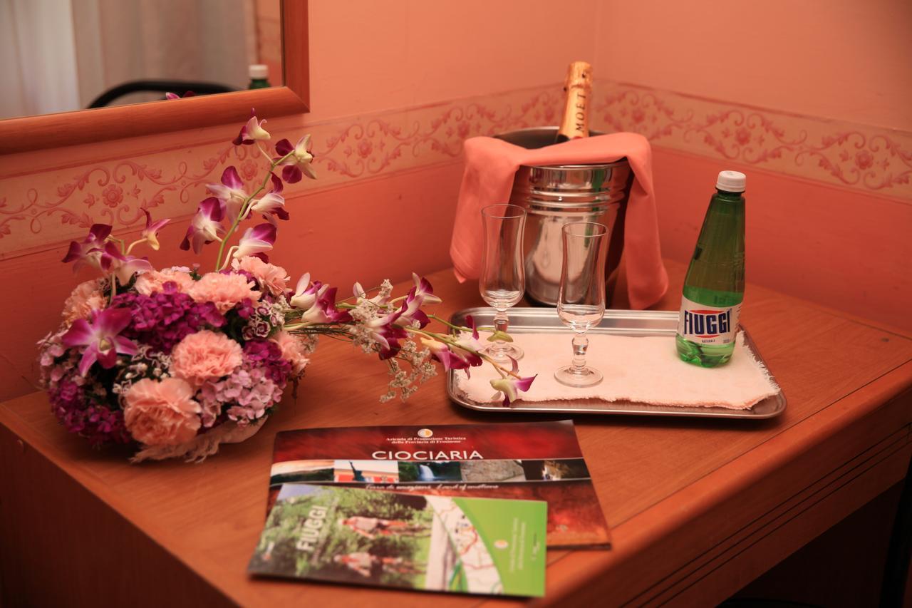 Hotel Ludovici Fiuggi Bagian luar foto